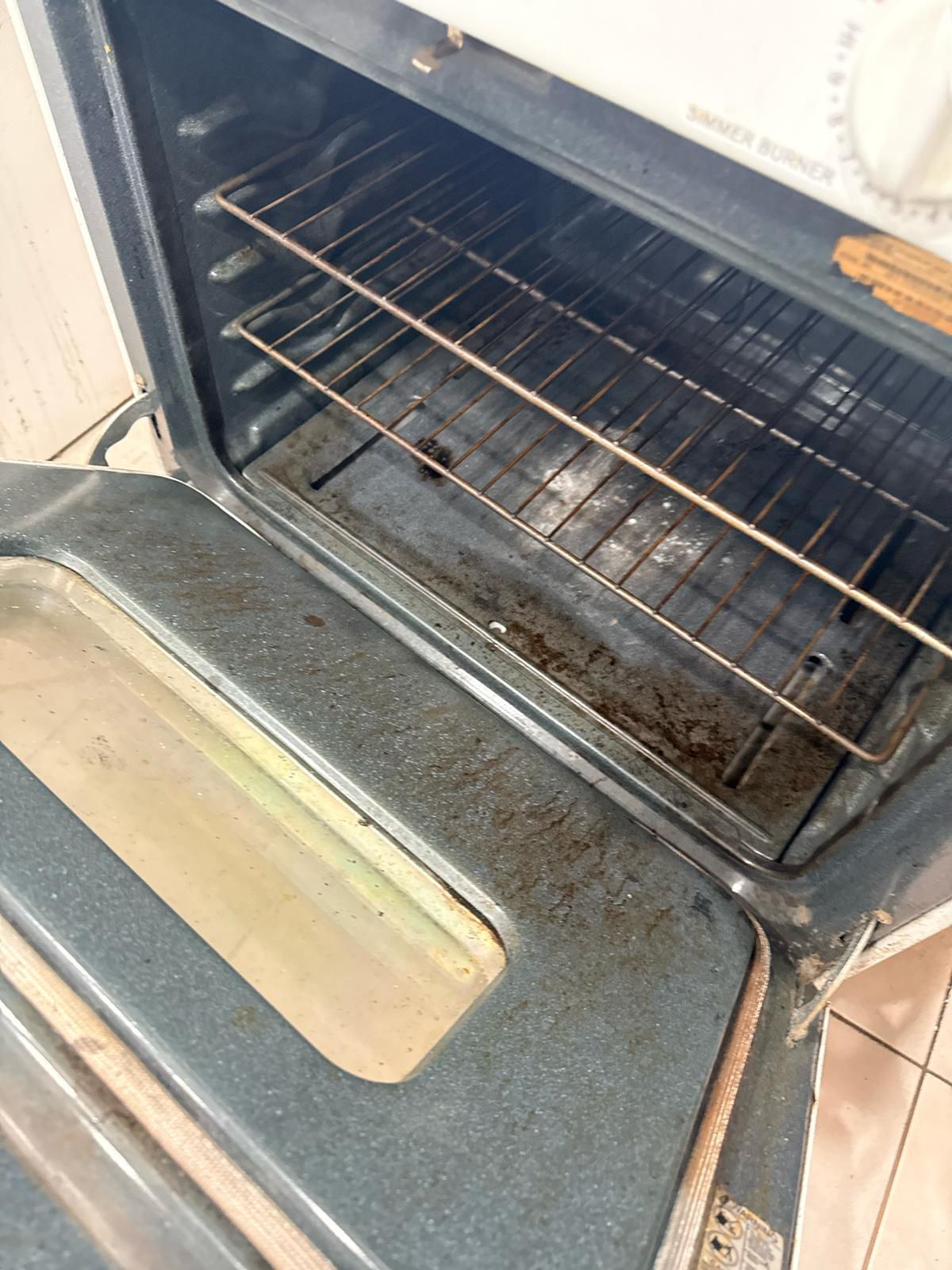Oven cleaning before and after